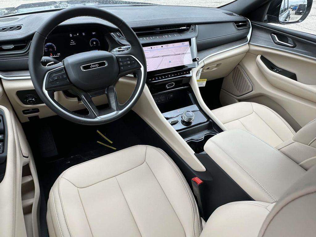 new 2026 Jeep Grand Cherokee car, priced at $47,962