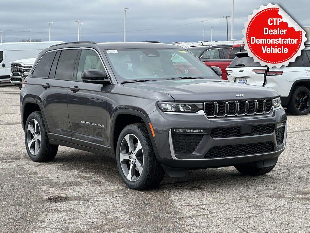 new 2026 Jeep Grand Cherokee car, priced at $47,962