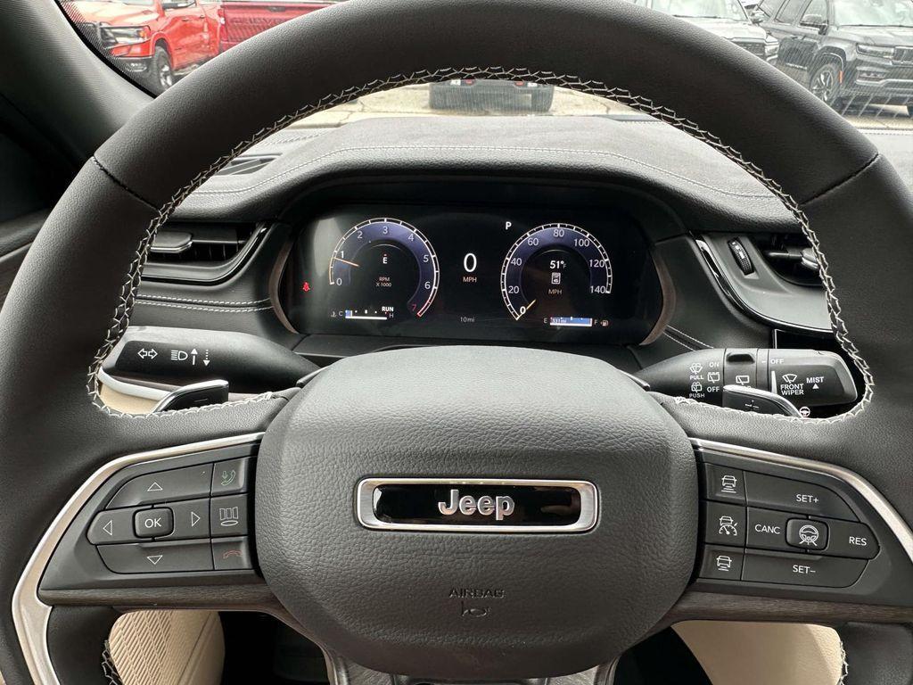 new 2026 Jeep Grand Cherokee car, priced at $47,962