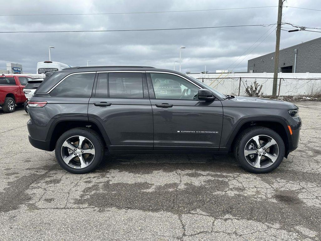 new 2026 Jeep Grand Cherokee car, priced at $47,962