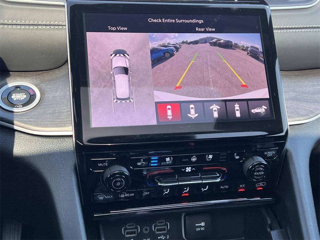 new 2025 Jeep Grand Cherokee car, priced at $56,084