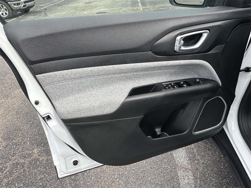 used 2022 Jeep Compass car, priced at $22,995