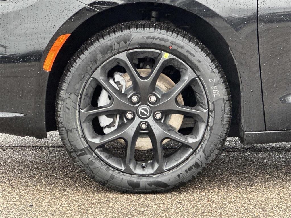 new 2026 Chrysler Pacifica car, priced at $59,054