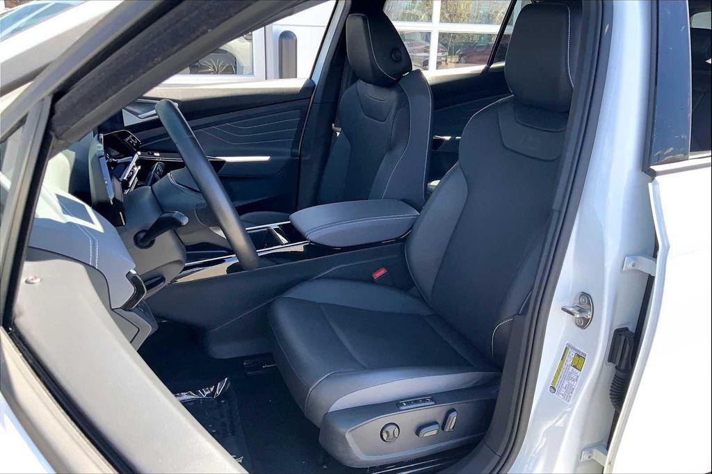 used 2024 Volkswagen ID.4 car, priced at $21,550