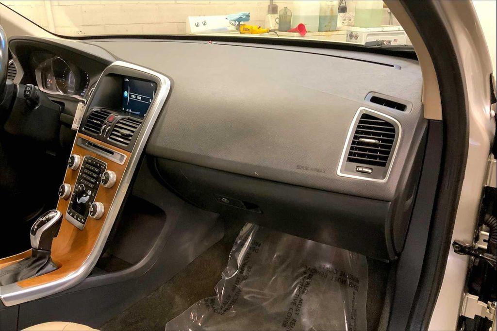 used 2017 Volvo XC60 car, priced at $11,535