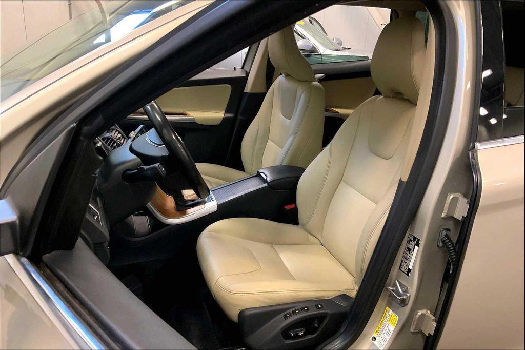 used 2017 Volvo XC60 car, priced at $11,535