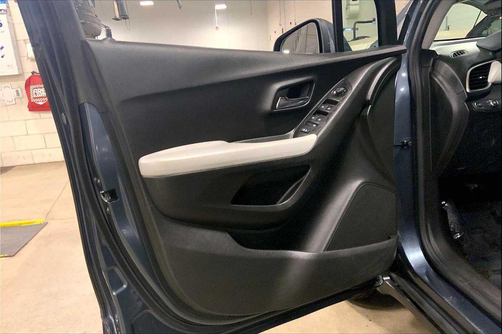 used 2022 Chevrolet Trax car, priced at $15,445