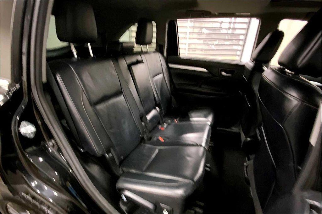 used 2016 Toyota Highlander car, priced at $19,335