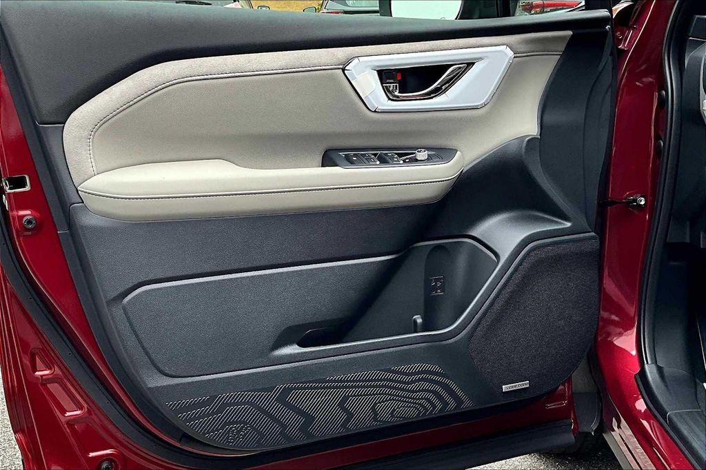 new 2025 Subaru Forester Hybrid car, priced at $38,895