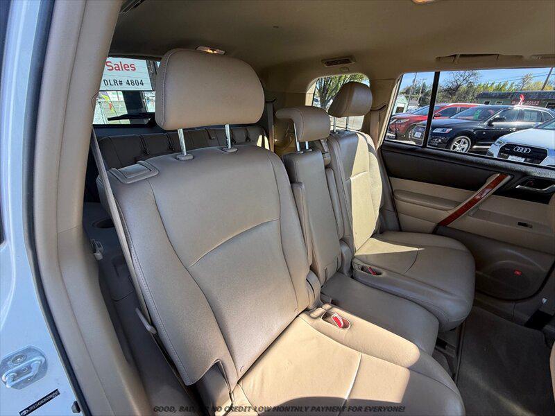 used 2008 Toyota Highlander car, priced at $12,495