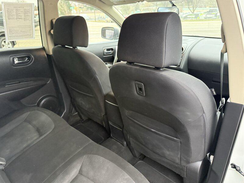 used 2015 Nissan Rogue Select car, priced at $7,995