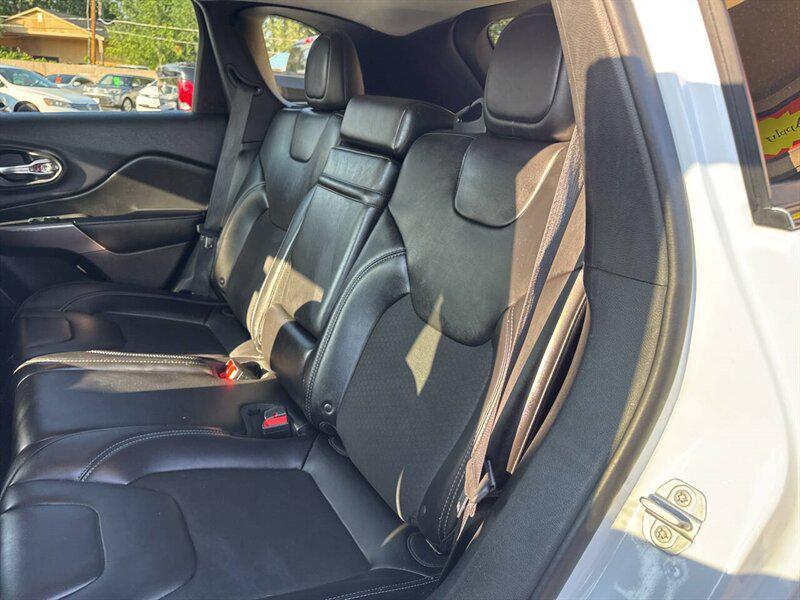 used 2019 Jeep Cherokee car, priced at $14,495