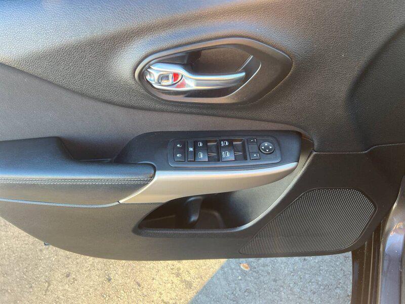 used 2018 Jeep Cherokee car, priced at $14,995