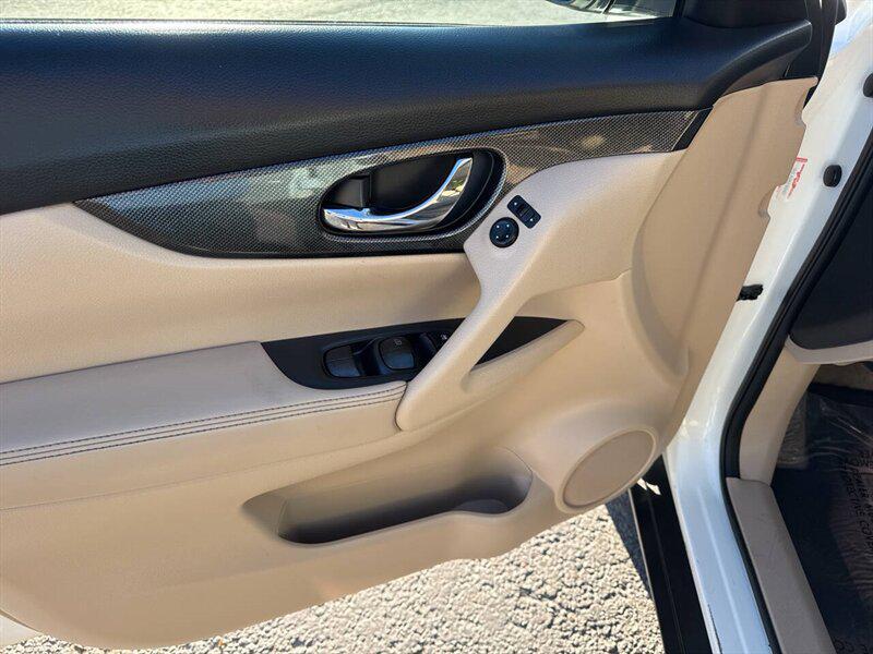 used 2015 Nissan Rogue car, priced at $10,995