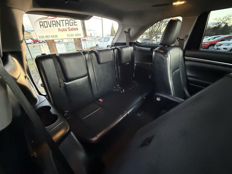 used 2015 Toyota Highlander car, priced at $19,895