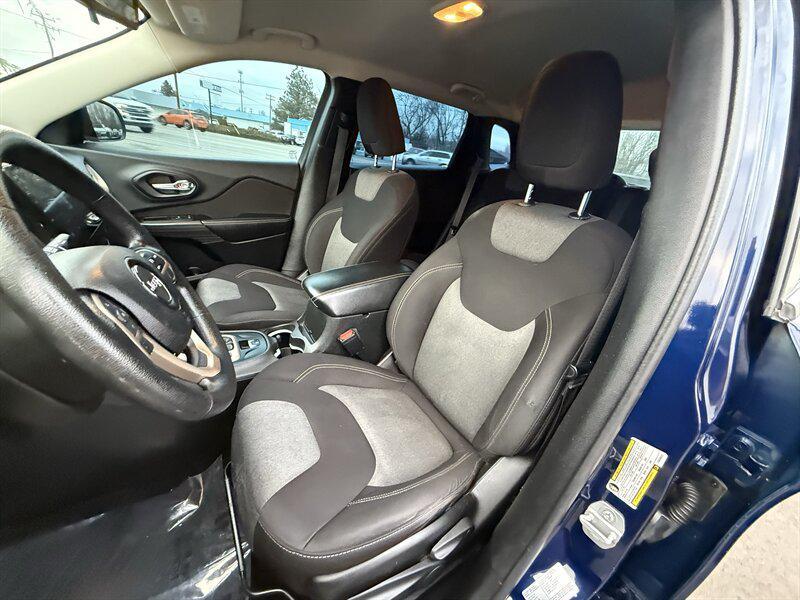 used 2015 Jeep Cherokee car, priced at $7,995