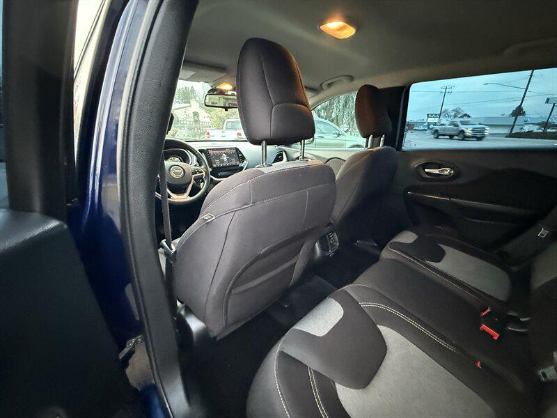 used 2015 Jeep Cherokee car, priced at $7,995