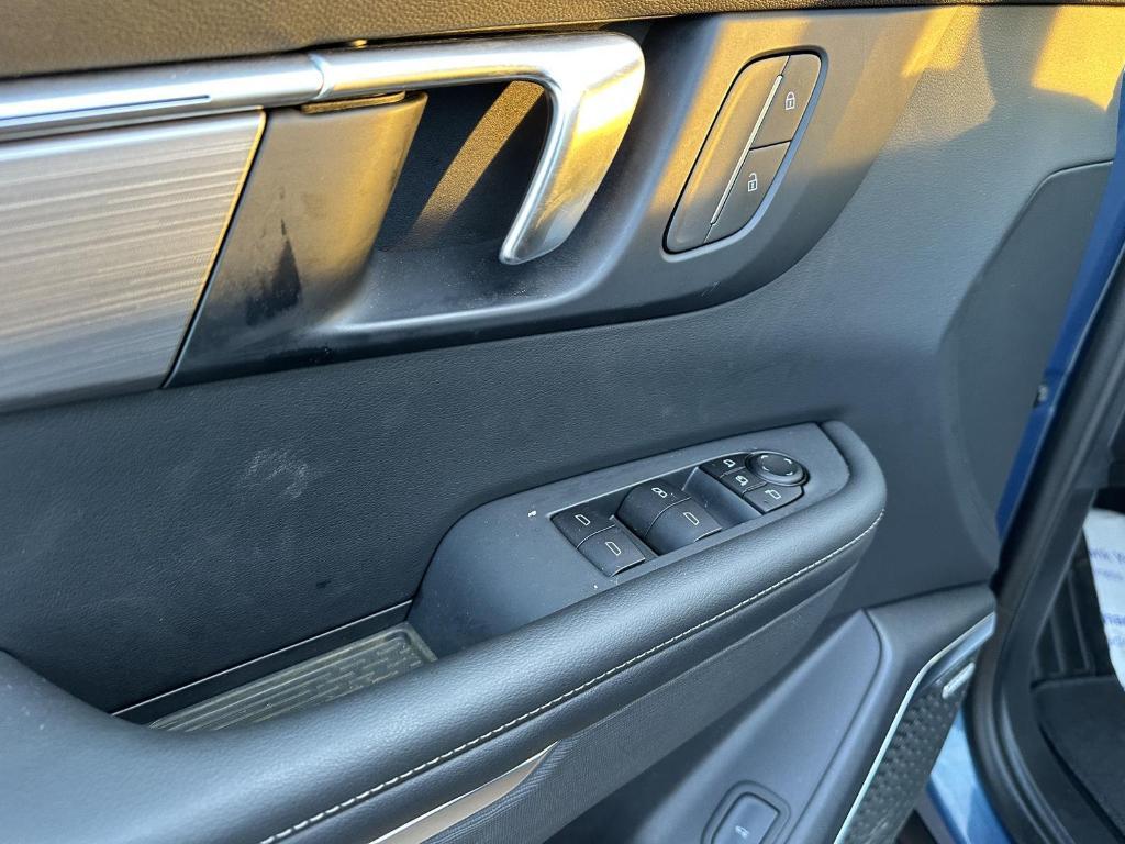 used 2025 Buick Enclave car, priced at $36,489