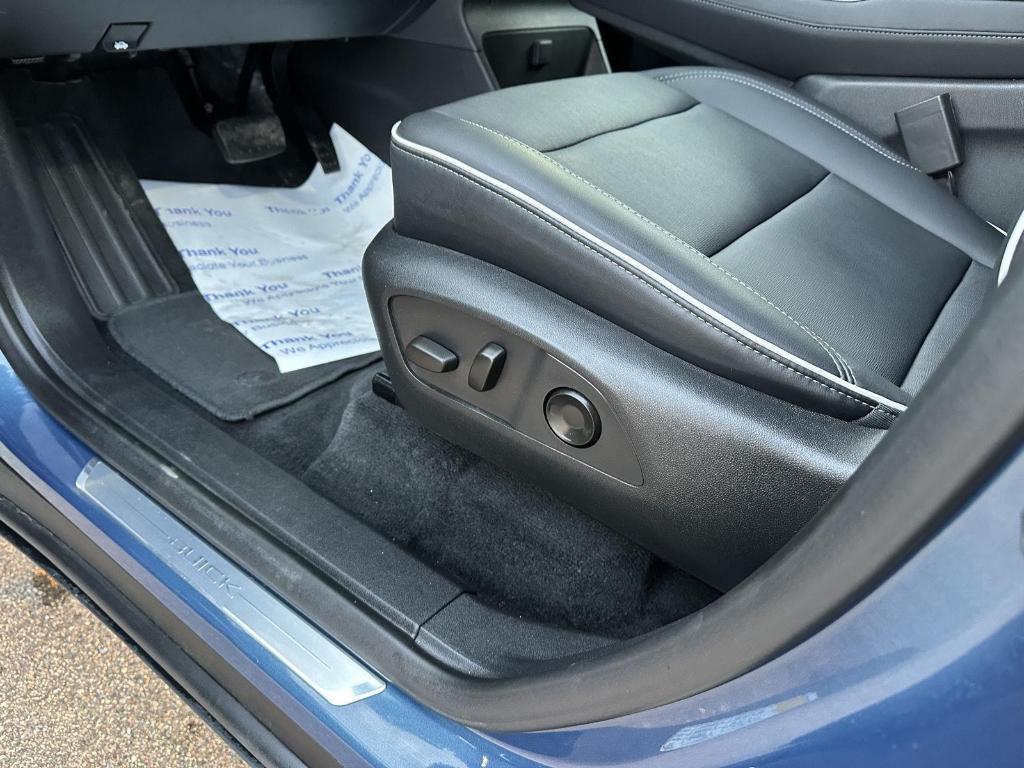 used 2025 Buick Enclave car, priced at $36,489