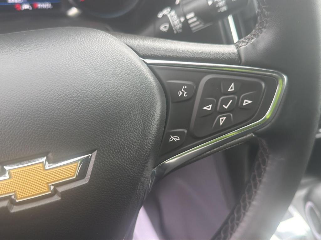 used 2024 Chevrolet Equinox car, priced at $22,989