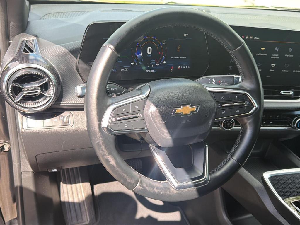 used 2025 Chevrolet Equinox car, priced at $27,249