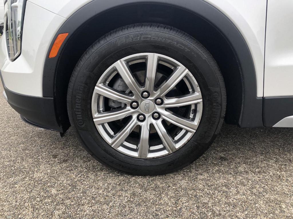 used 2023 Cadillac XT4 car, priced at $30,989