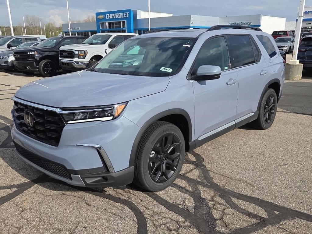 new 2025 Honda Pilot car, priced at $52,304