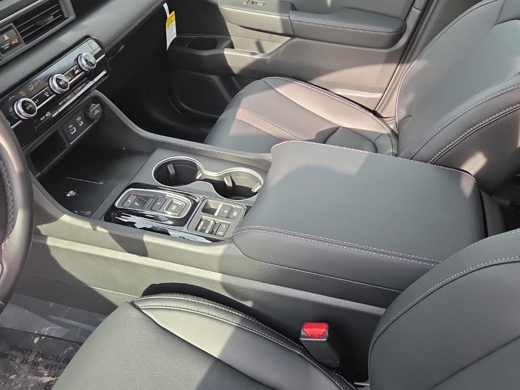 new 2025 Honda Pilot car, priced at $52,304