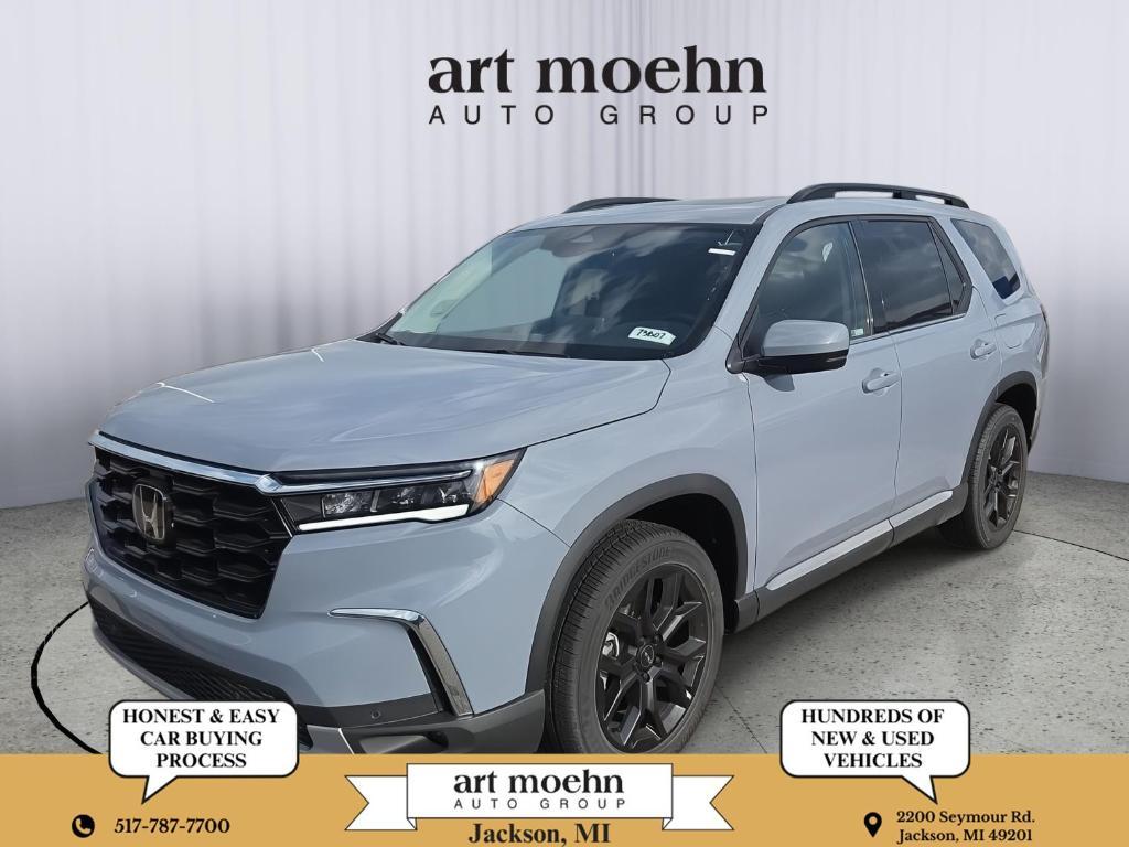 new 2025 Honda Pilot car, priced at $52,304