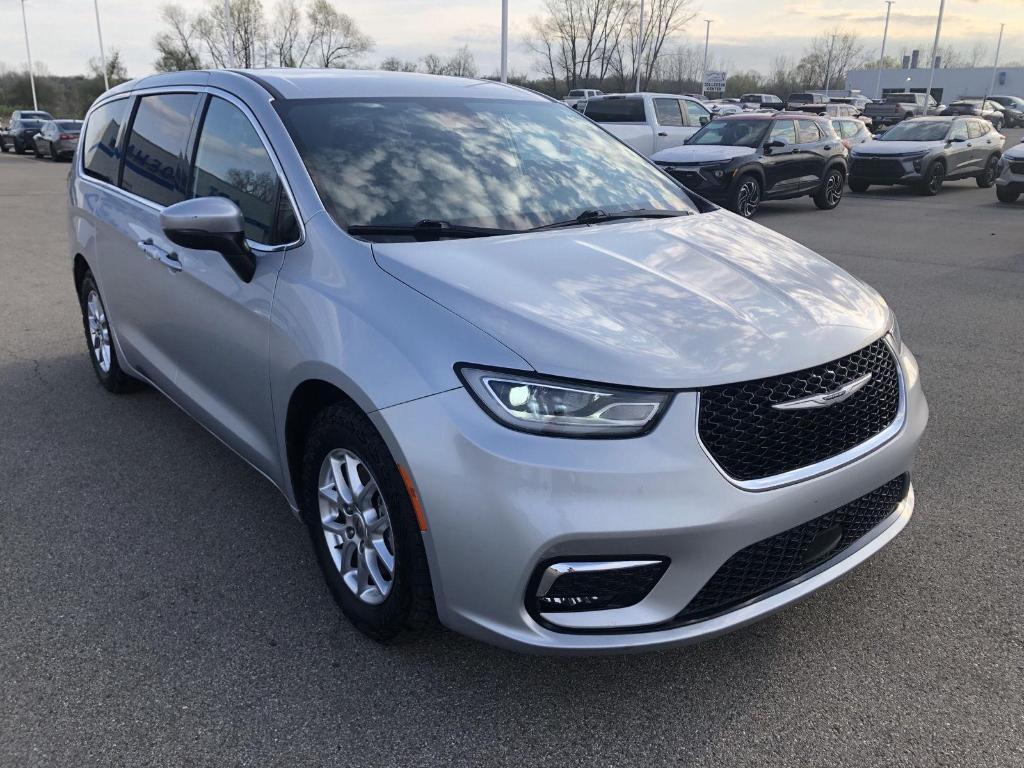 used 2023 Chrysler Pacifica car, priced at $17,375