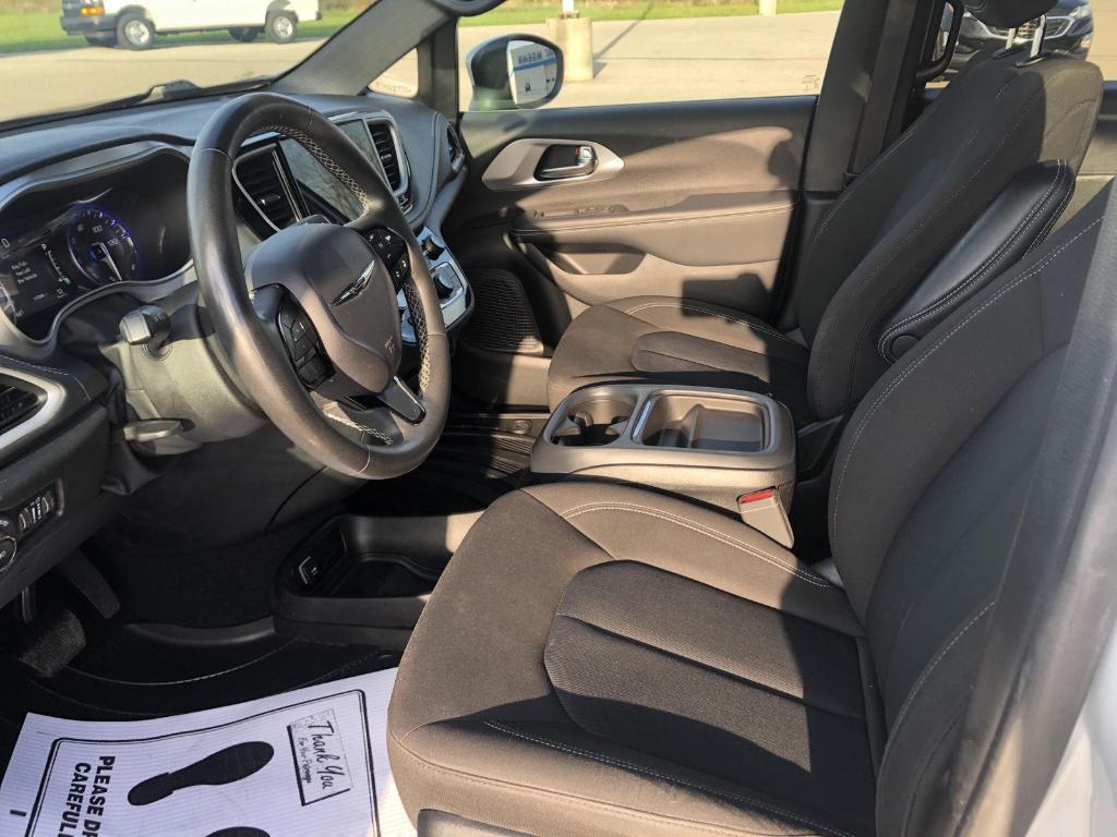 used 2023 Chrysler Pacifica car, priced at $17,375