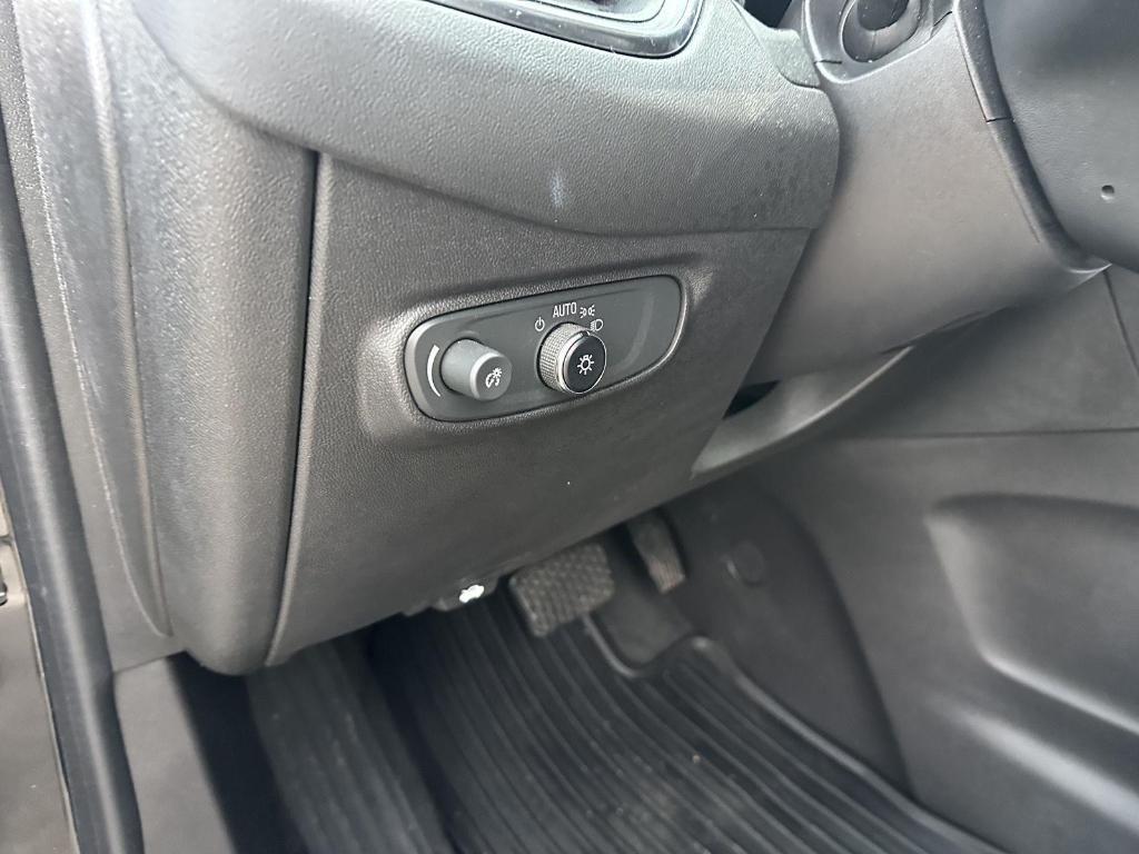 used 2024 Chevrolet Equinox car, priced at $23,889
