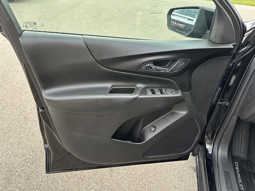 used 2024 Chevrolet Equinox car, priced at $23,889