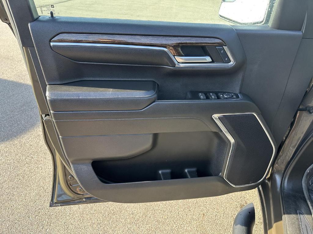 used 2024 GMC Sierra 1500 car, priced at $44,405