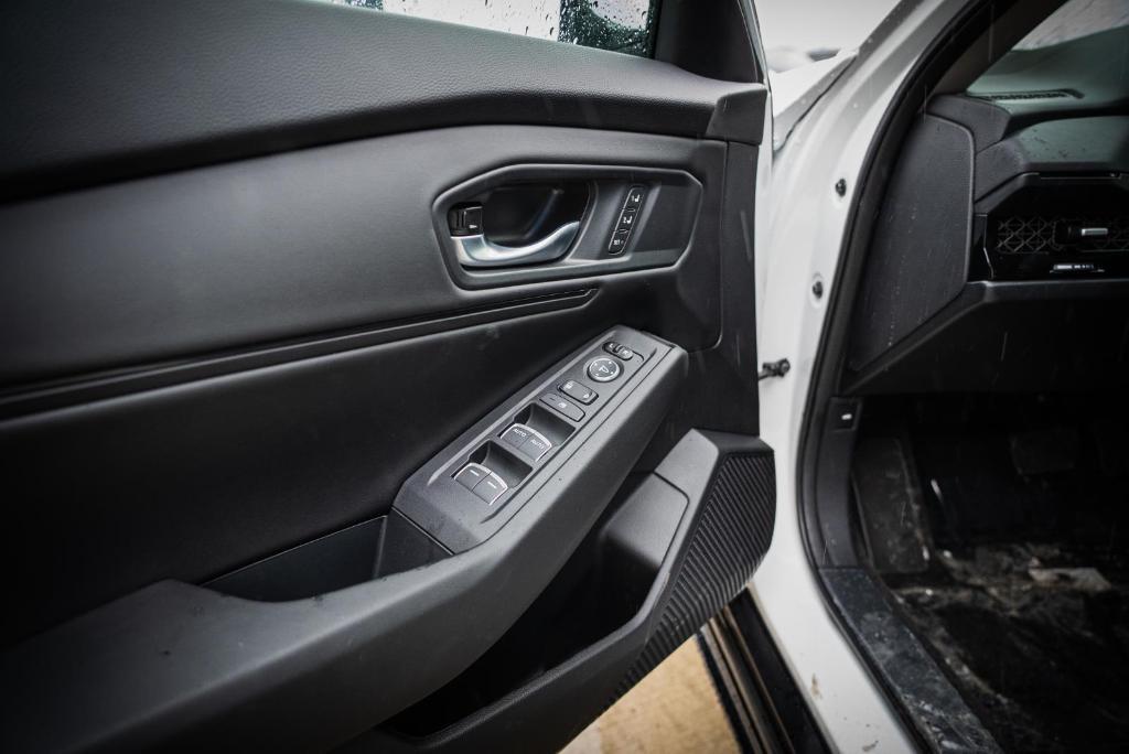 new 2025 Honda Accord Hybrid car, priced at $35,894