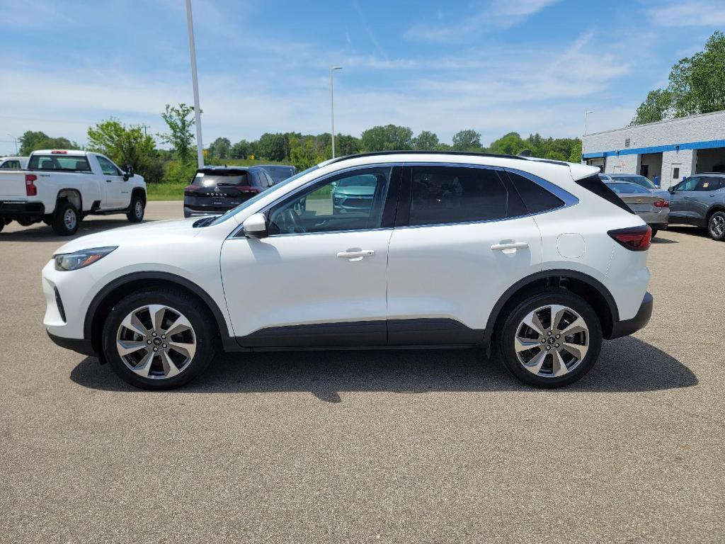 used 2024 Ford Escape car, priced at $25,319