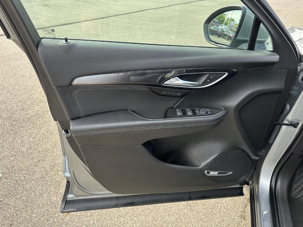 used 2025 Buick Envision car, priced at $28,987