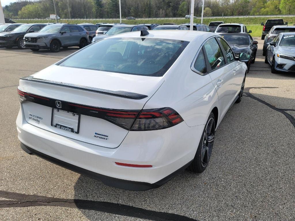 new 2025 Honda Accord Hybrid car, priced at $35,304