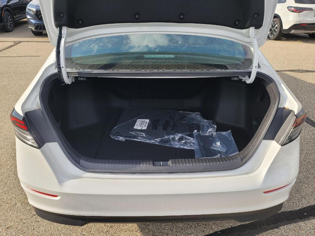 new 2025 Honda Accord Hybrid car, priced at $35,304