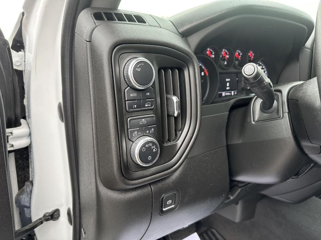 used 2023 GMC Sierra 1500 car, priced at $29,489