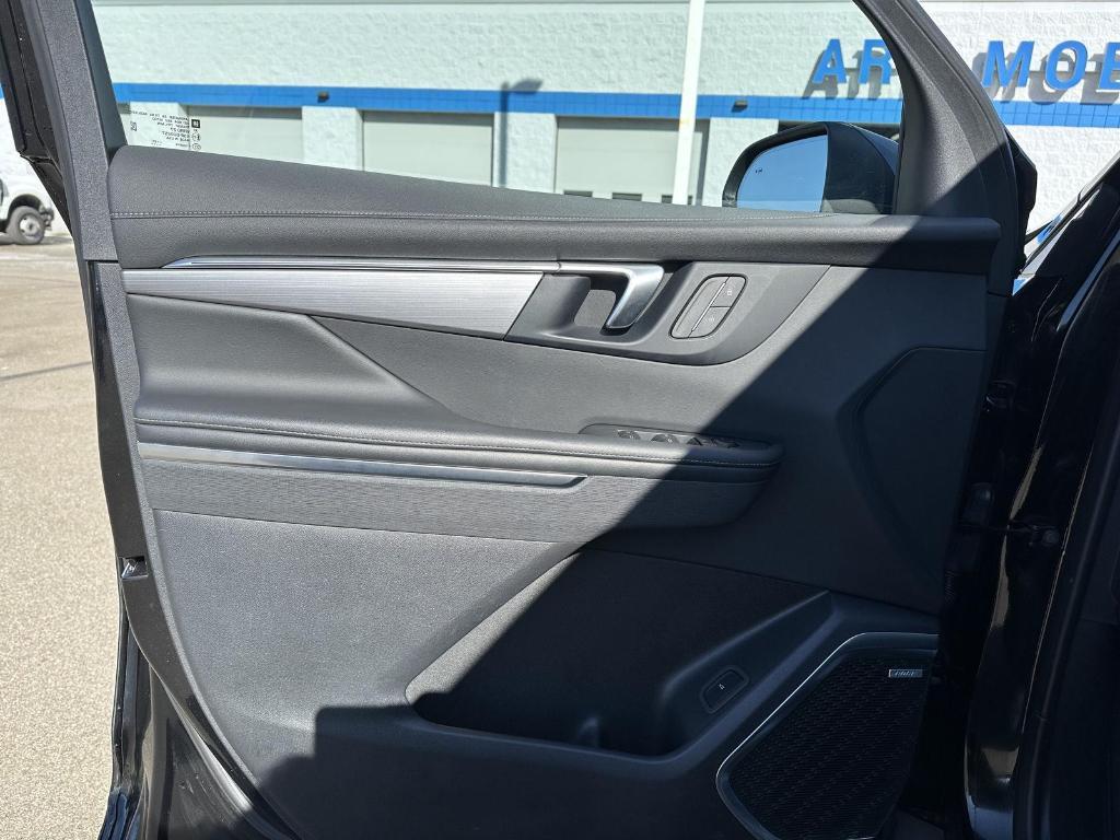 used 2025 Buick Enclave car, priced at $36,987