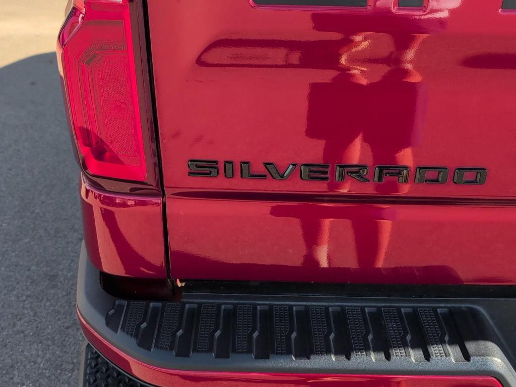 used 2024 Chevrolet Silverado 1500 car, priced at $38,989
