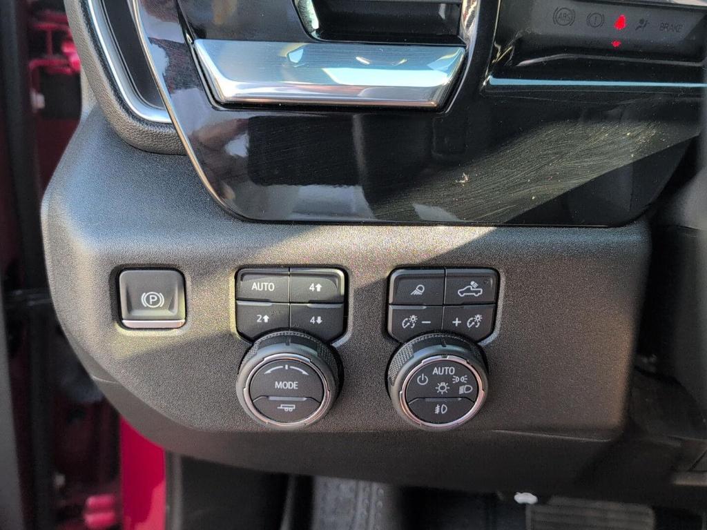 used 2024 Chevrolet Silverado 1500 car, priced at $38,989
