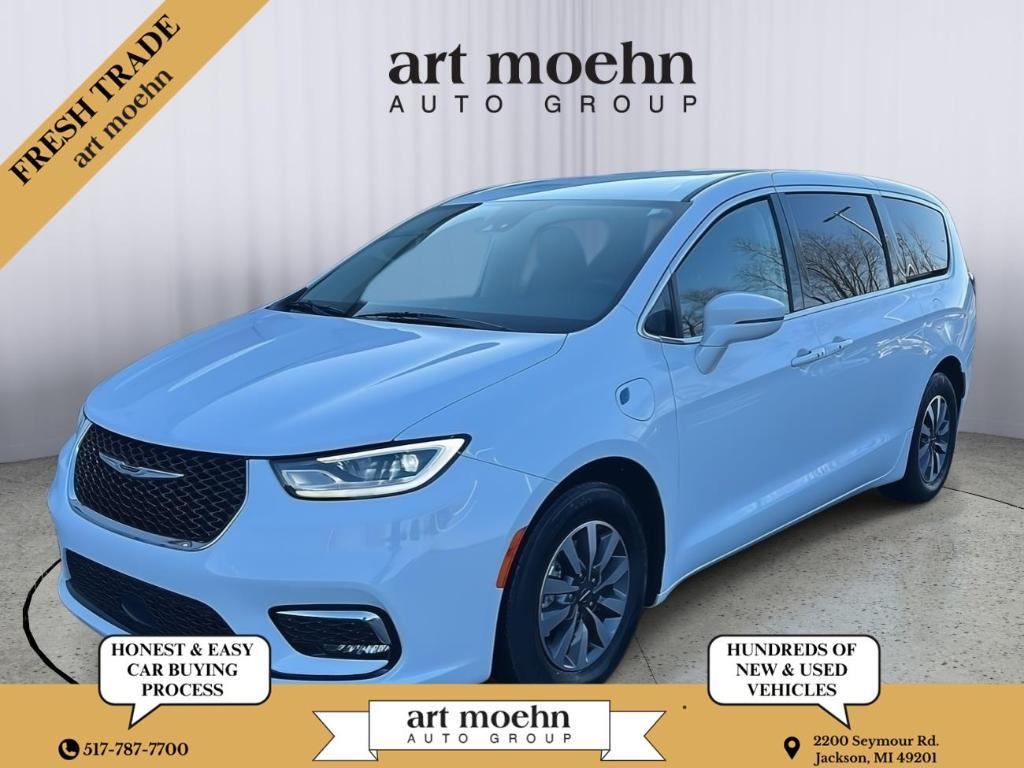 used 2022 Chrysler Pacifica Hybrid car, priced at $22,987