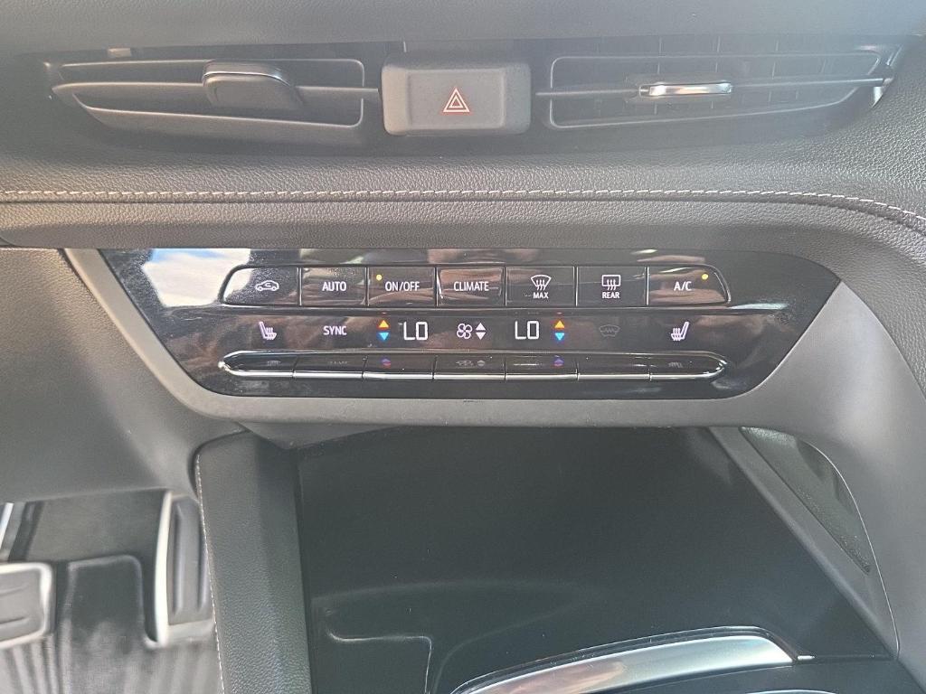 used 2023 Buick Envision car, priced at $27,489