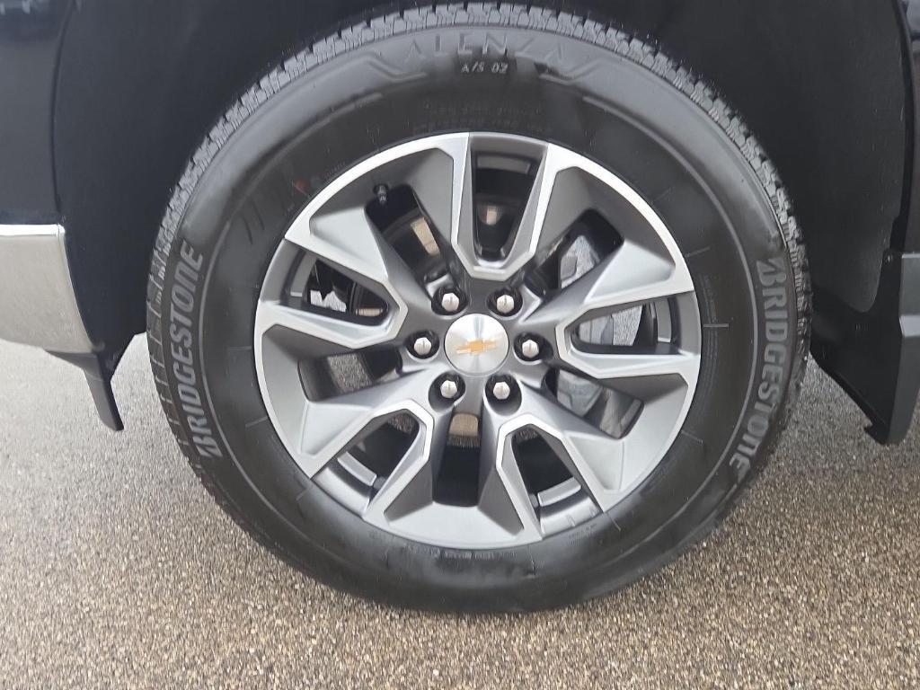 used 2025 Chevrolet Silverado 1500 car, priced at $40,485