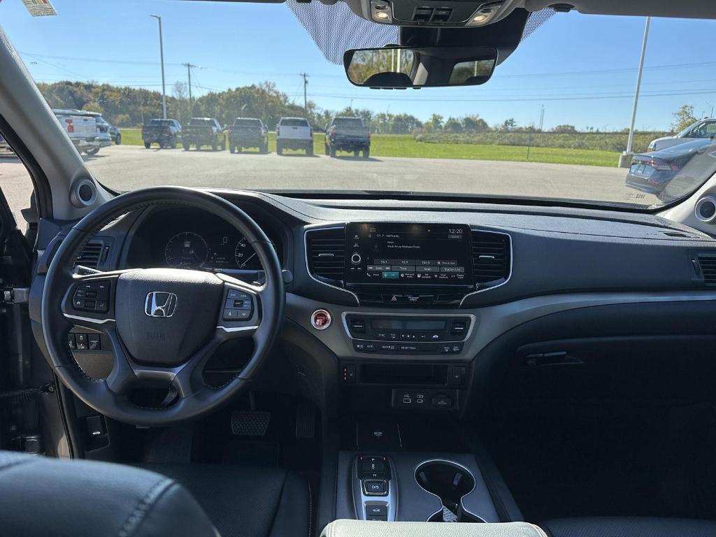 used 2025 Honda Ridgeline car, priced at $33,685