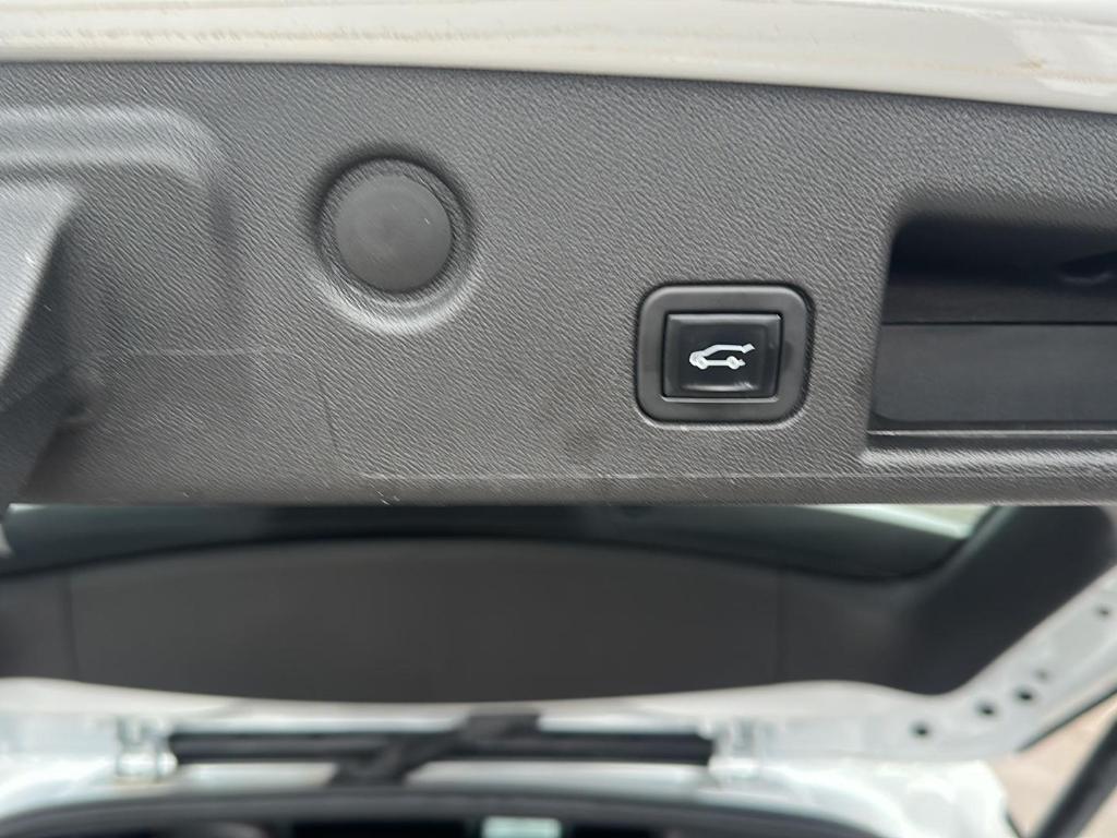 used 2022 Chevrolet Equinox car, priced at $20,315