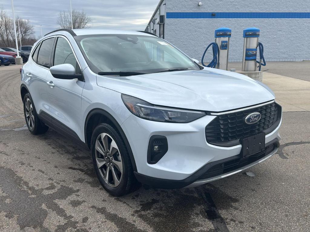used 2025 Ford Escape car, priced at $27,387