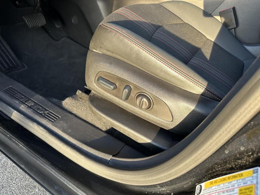 used 2023 Chevrolet Equinox car, priced at $22,979
